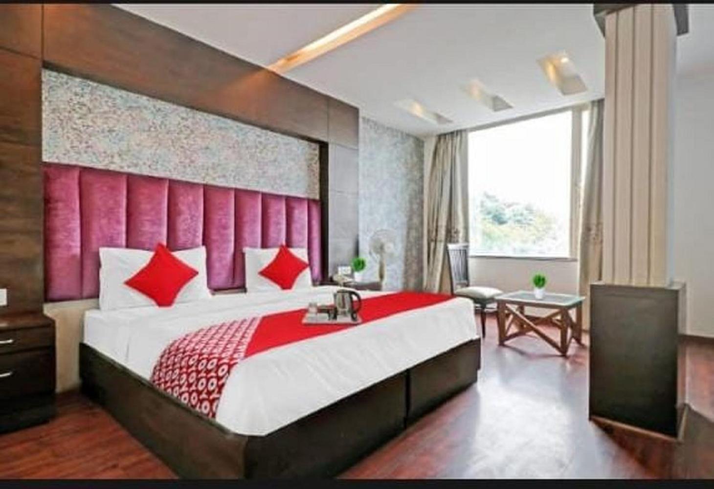 Hotel Royal Paradise By Kdson Neu-Delhi Exterior foto