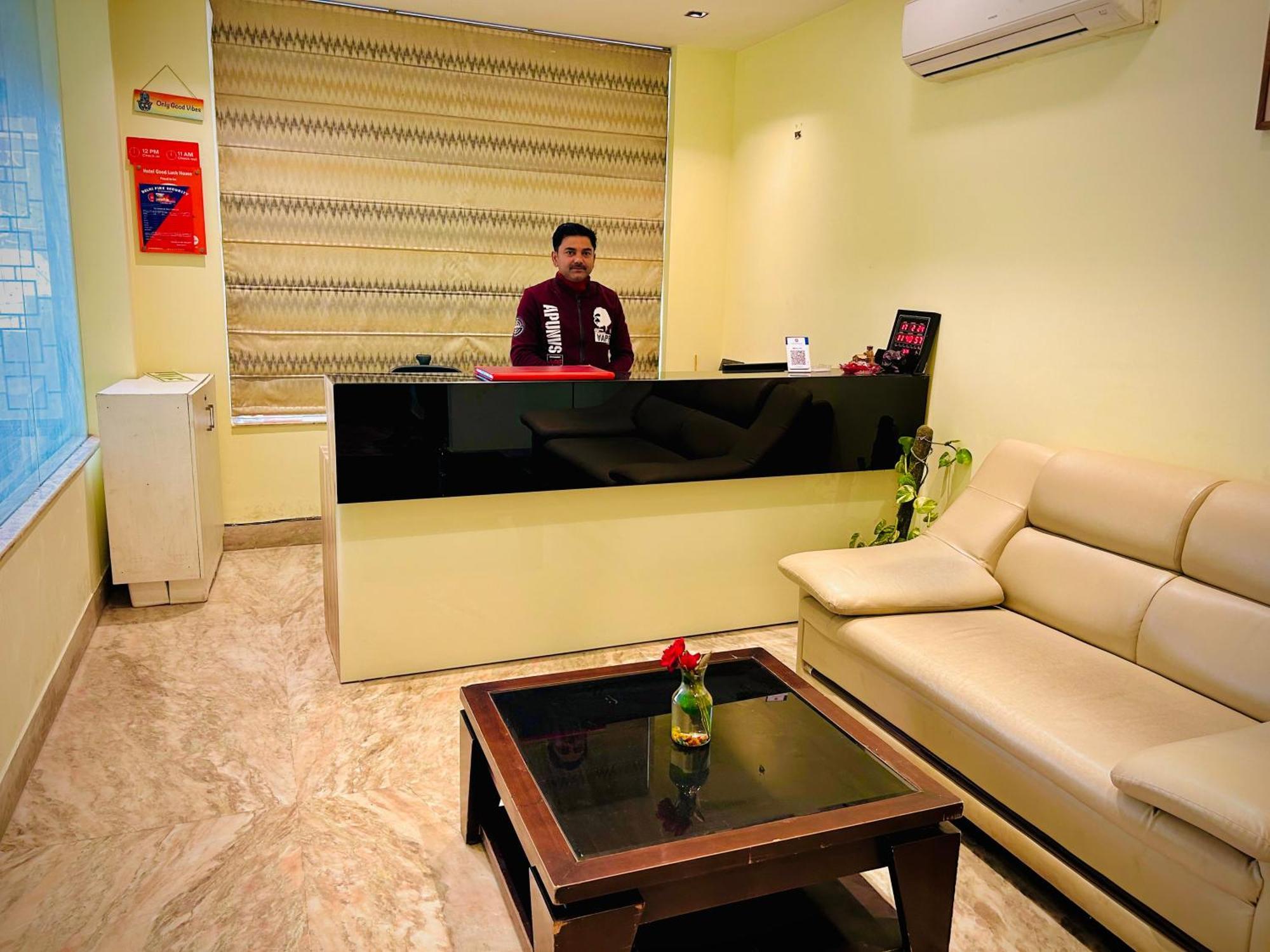 Hotel Royal Paradise By Kdson Neu-Delhi Exterior foto